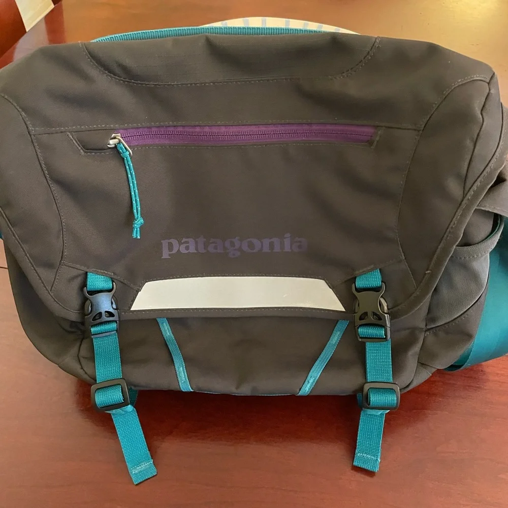 Patagonia Black and Teal Shoulder Bag - Picture 2 of 6